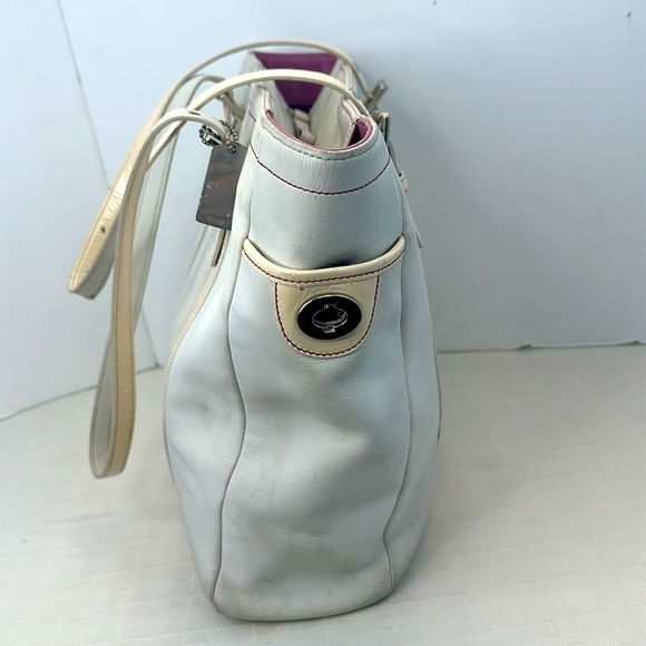 Coach Gallery Large Tote - Picture 3 of 11